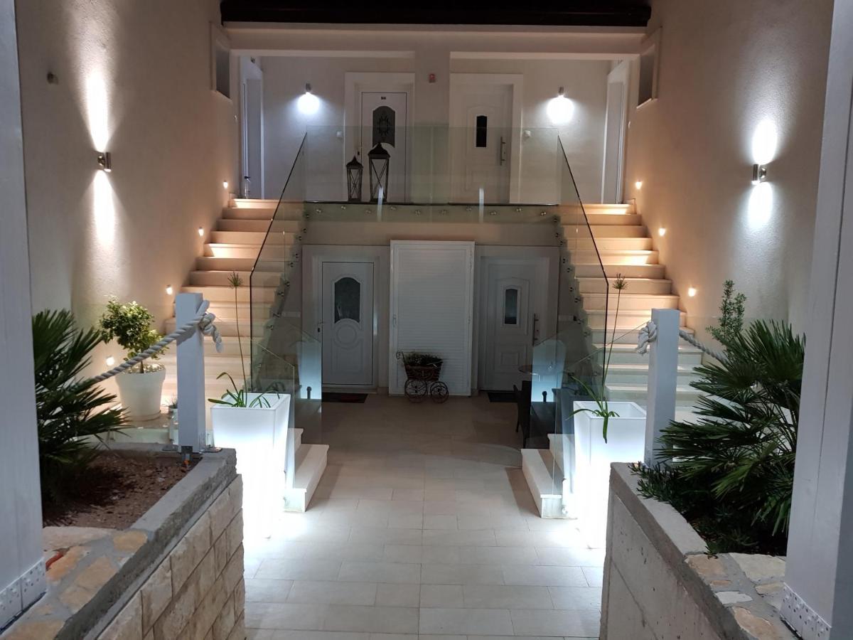 Villa Hvar イバン・ドーラッツ エクステリア 写真